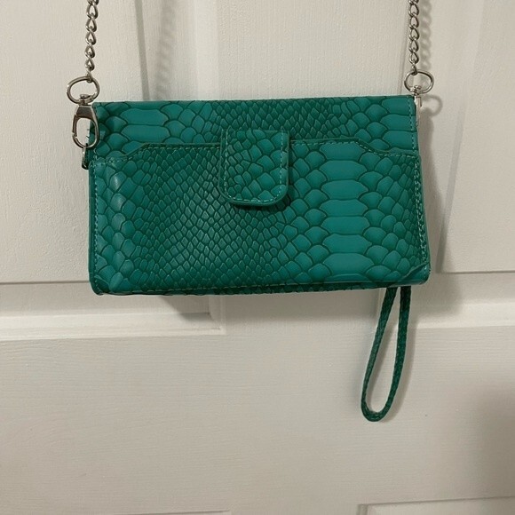 Just Solutions Boho Turquoise Animal Print Triangle Womens Crossbody Purse - Picture 5 of 12